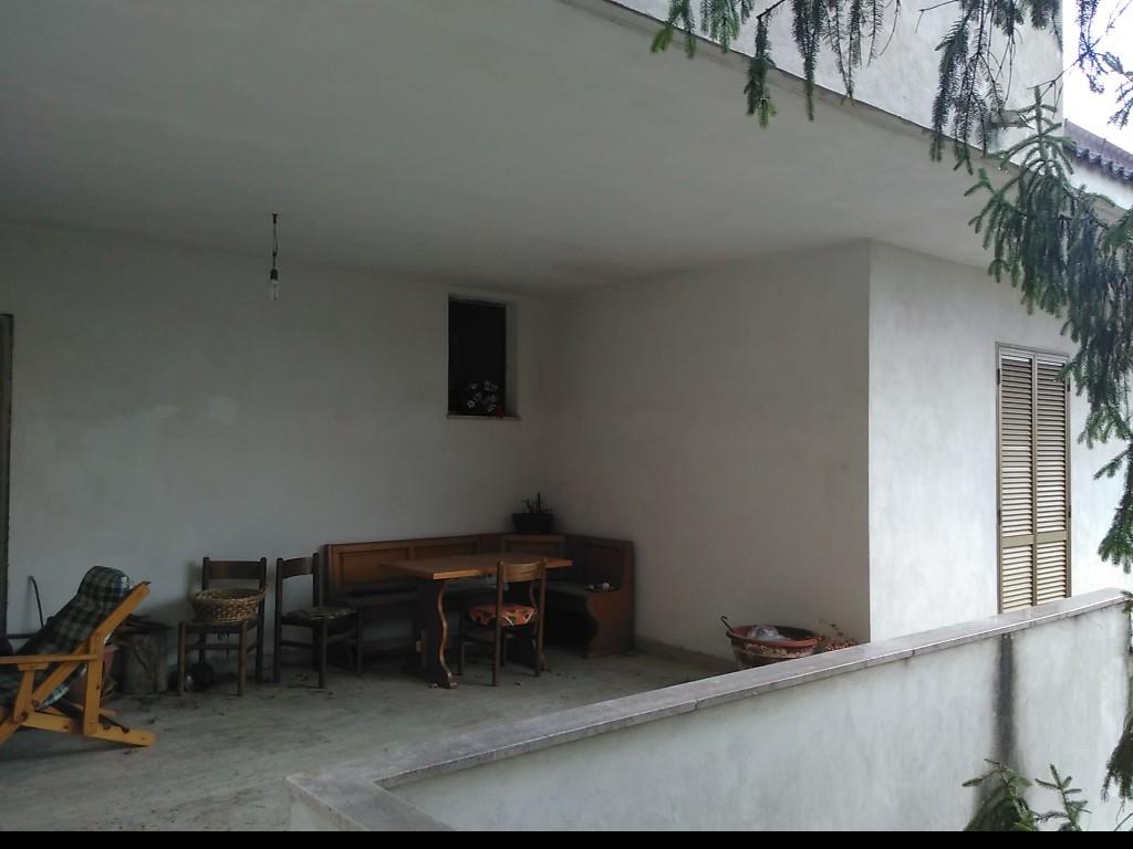 casa indipendente in vendita a Rosciano