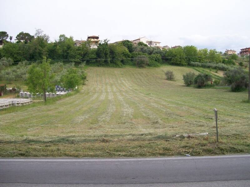 casa indipendente in vendita a Rosciano