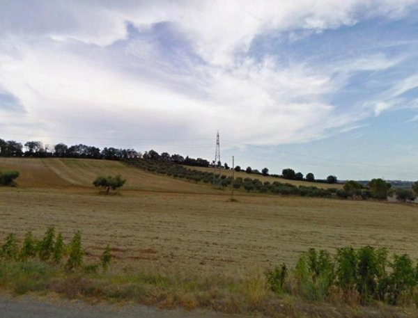 terreno edificabile in vendita a Rosciano