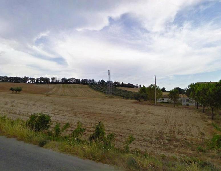 terreno edificabile in vendita a Rosciano