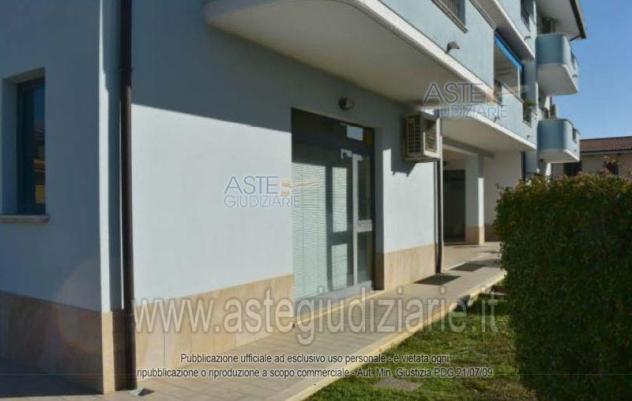 negozio in vendita a Rosciano