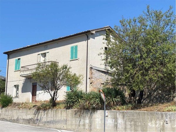 casa indipendente in vendita a Rosciano