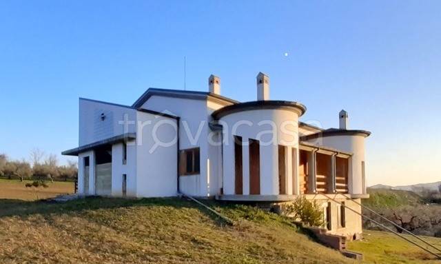 casa indipendente in vendita a Rosciano