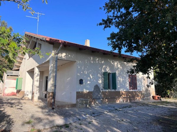 casa indipendente in vendita a Rosciano