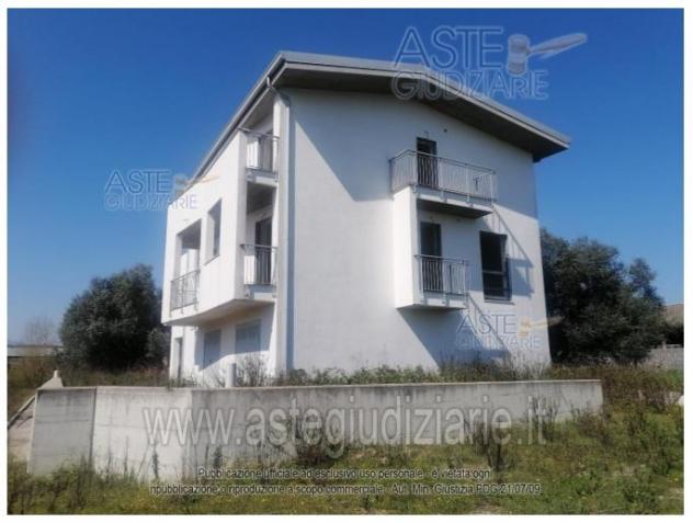 casa indipendente in vendita a Rosciano