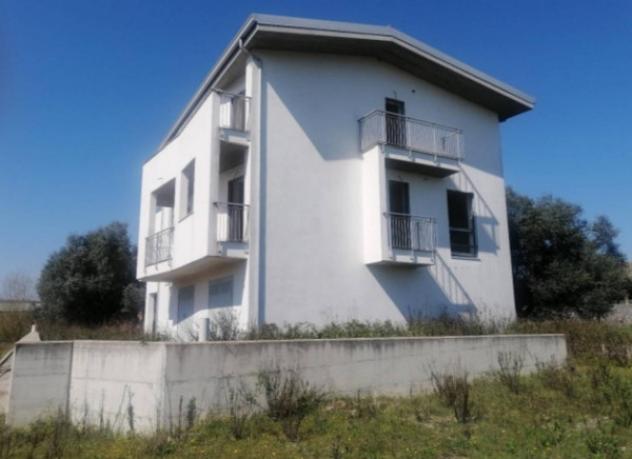 casa indipendente in vendita a Rosciano