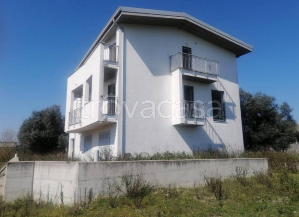 casa indipendente in vendita a Rosciano