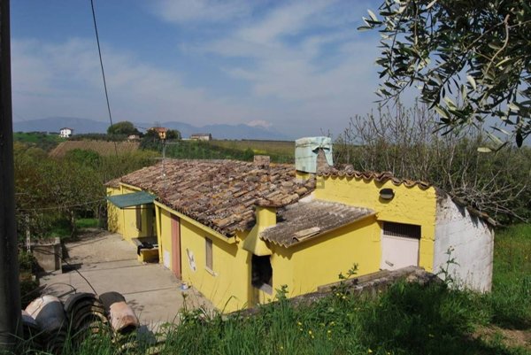 pentavano in vendita a Rosciano