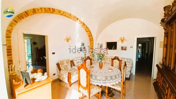 casa indipendente in vendita a Rosciano