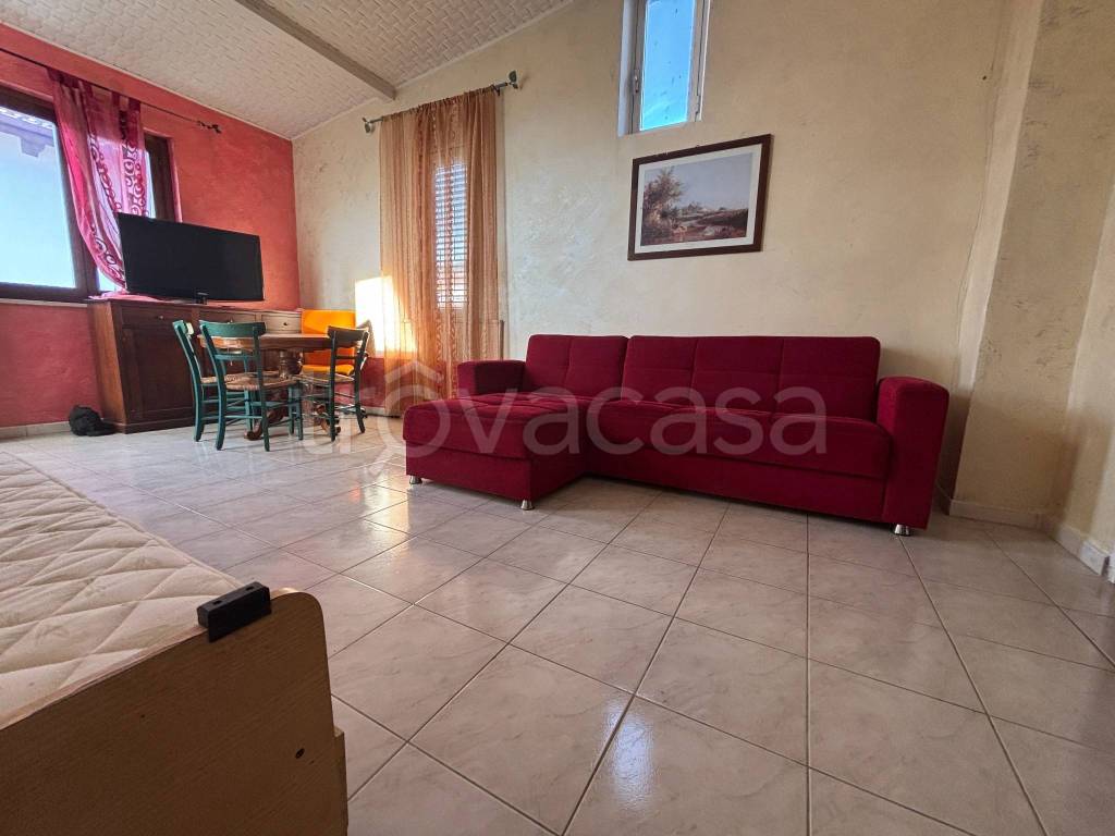 casa indipendente in vendita a Rosciano