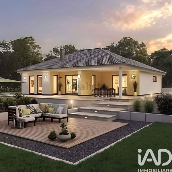 casa indipendente in vendita a Rosciano