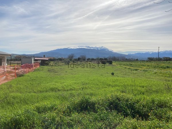 terreno edificabile in vendita a Rosciano