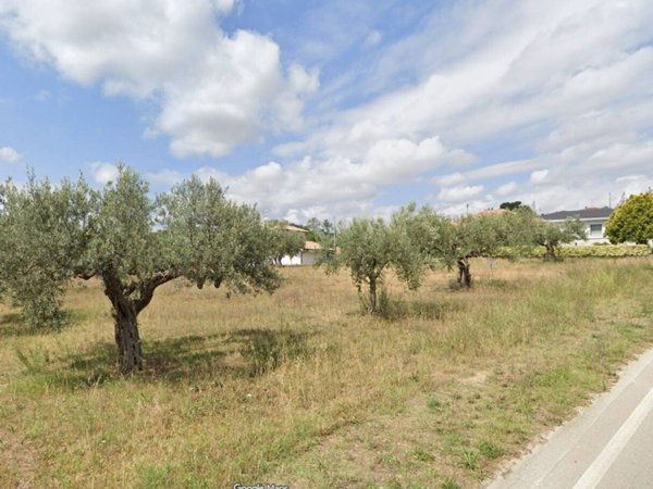 terreno edificabile in vendita a Rosciano