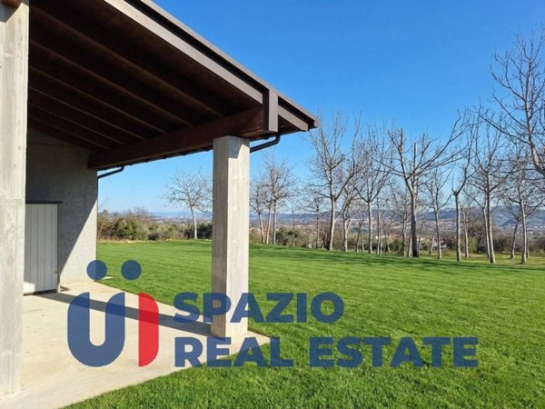 casa indipendente in vendita a Rosciano