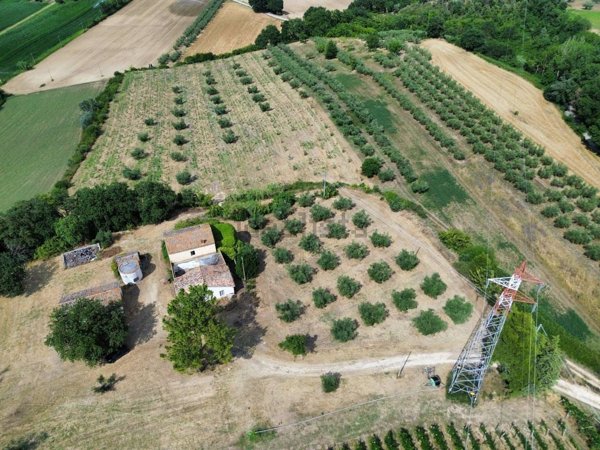casa indipendente in vendita a Rosciano