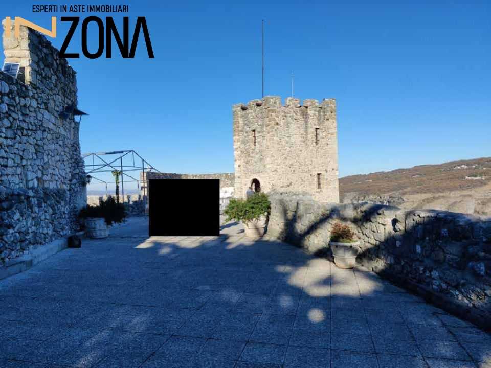 casa indipendente in vendita a Salle