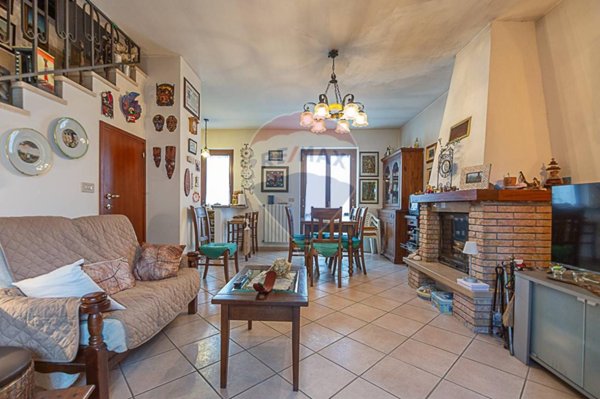 casa indipendente in vendita a Sant'Eufemia a Maiella