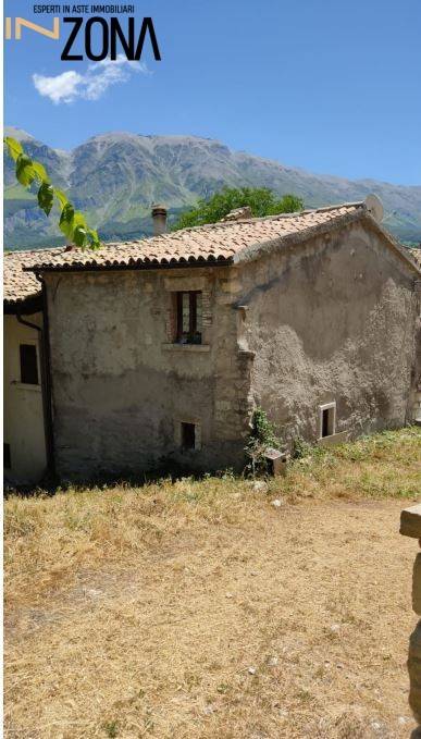 casa indipendente in vendita a Sant'Eufemia a Maiella