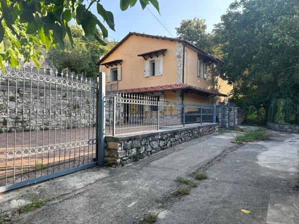 casa indipendente in vendita a Sant'Eufemia a Maiella
