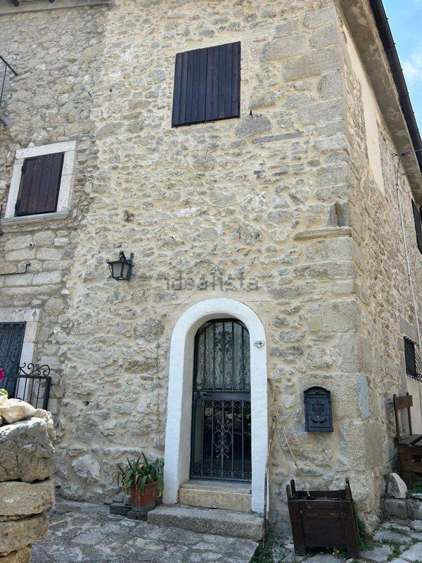 casa indipendente in vendita a Sant'Eufemia a Maiella