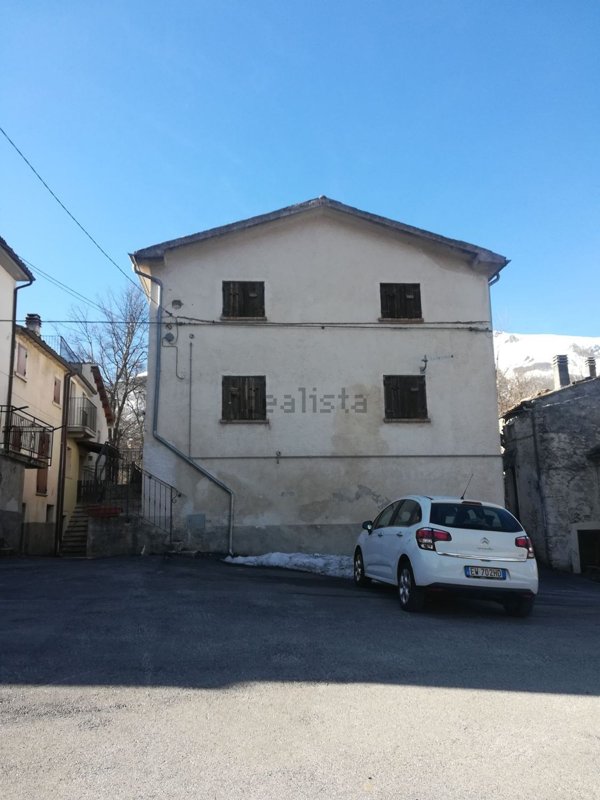 casa indipendente in vendita a Sant'Eufemia a Maiella in zona San Giacomo