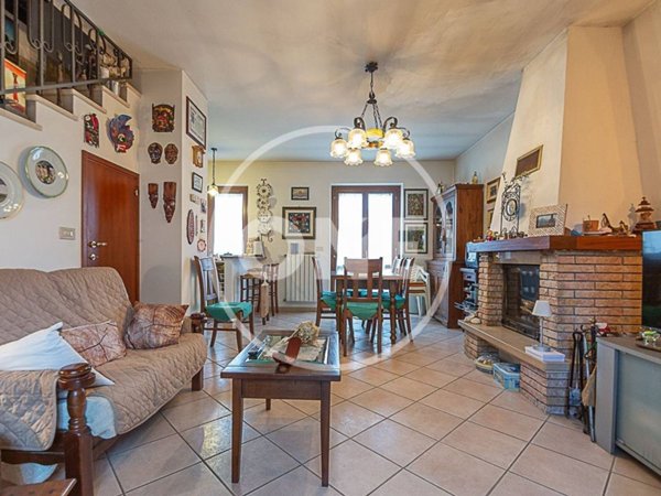 casa indipendente in vendita a Sant'Eufemia a Maiella