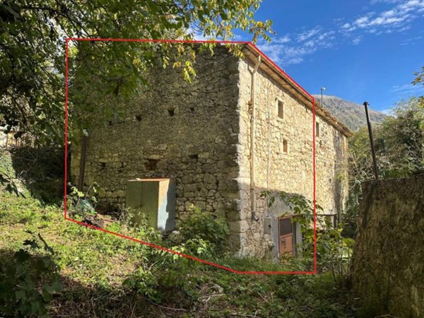 casa indipendente in vendita a Sant'Eufemia a Maiella