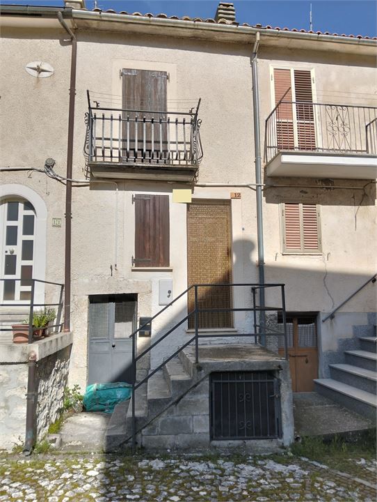 casa semindipendente in vendita a Sant'Eufemia a Maiella