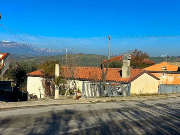 casa indipendente in vendita a San Valentino in Abruzzo Citeriore