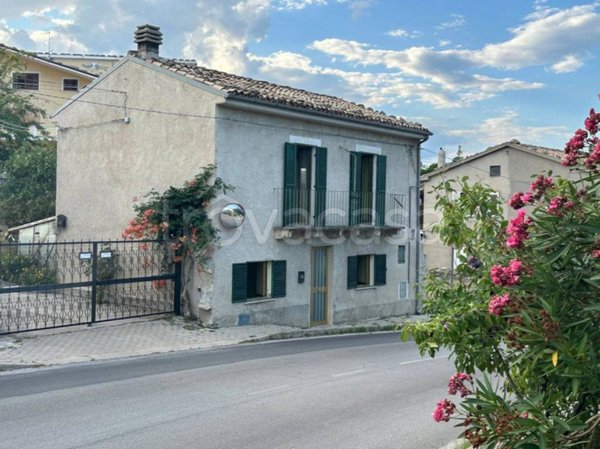 casa indipendente in vendita a San Valentino in Abruzzo Citeriore