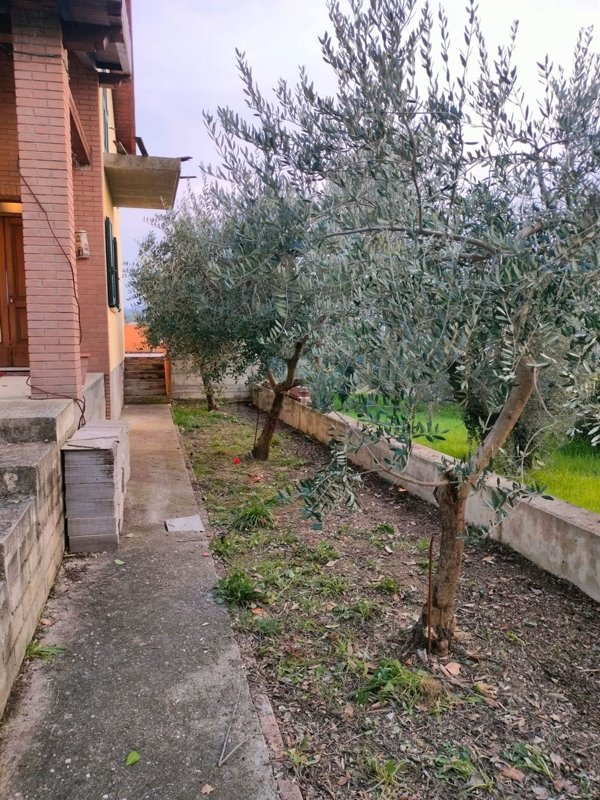 casa indipendente in vendita a San Valentino in Abruzzo Citeriore