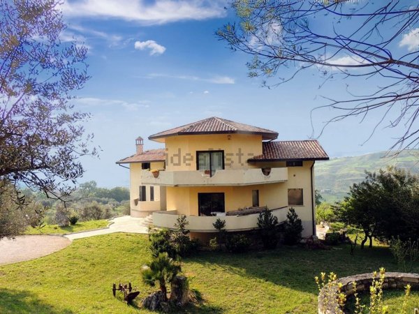 casa indipendente in vendita a San Valentino in Abruzzo Citeriore