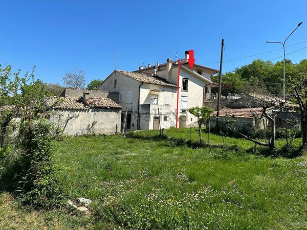 pentavano in vendita a San Valentino in Abruzzo Citeriore in zona San Giovanni