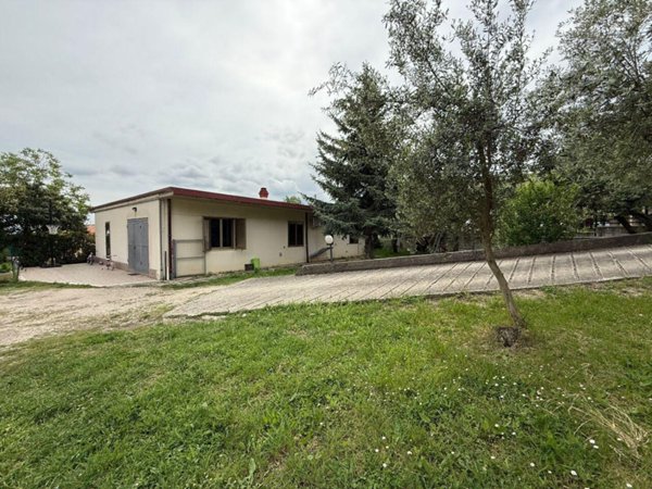 casa indipendente in vendita a San Valentino in Abruzzo Citeriore