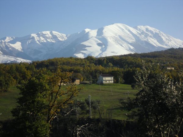 casa indipendente a San Valentino in Abruzzo Citeriore in zona Trovigliano