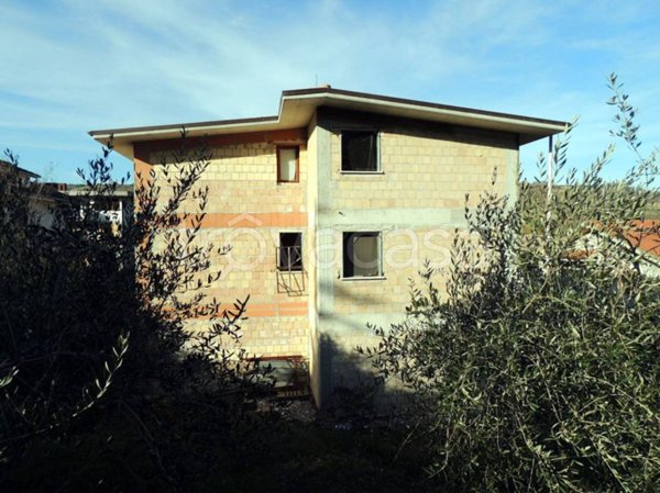 casa indipendente in vendita a Scafa in zona Zappino