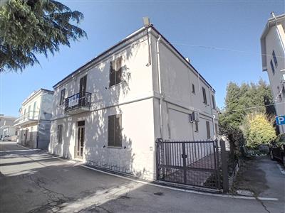 casa indipendente in vendita a Scafa