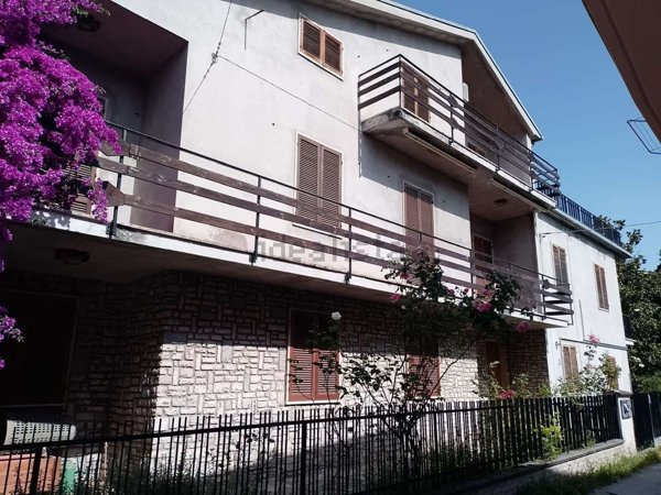 casa indipendente in vendita a Scafa