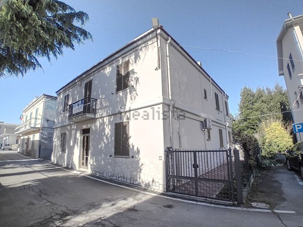 casa indipendente in vendita a Scafa