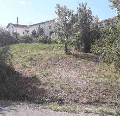 terreno edificabile in vendita a Scafa