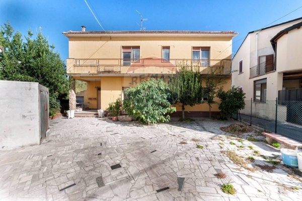 casa indipendente in vendita a Scafa