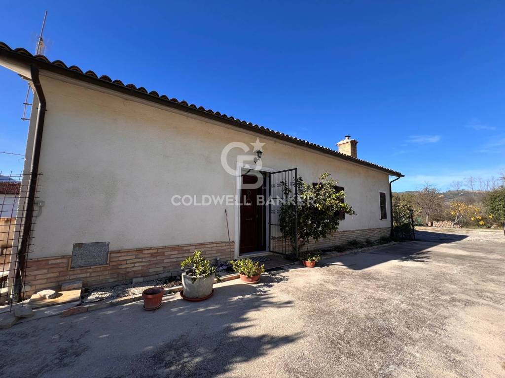 casa indipendente in vendita a Scafa