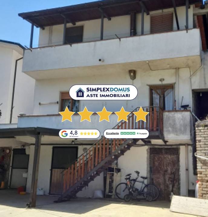 appartamento in vendita a Scafa in zona Pianapuccia