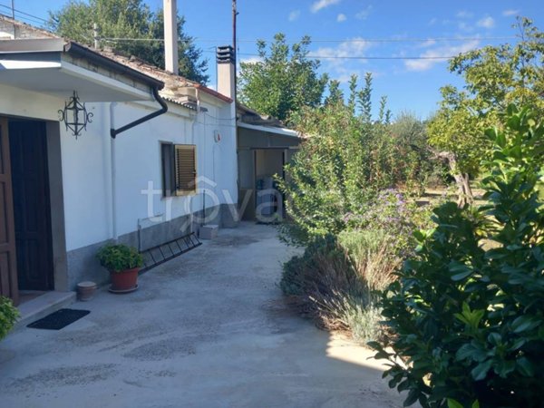 casa indipendente in vendita a Scafa