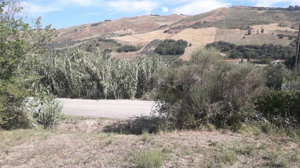 terreno edificabile in vendita a Scafa
