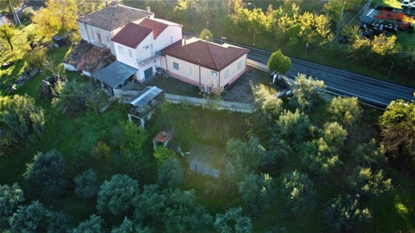casa indipendente in vendita a Scafa in zona Zappino
