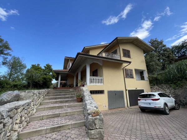casa indipendente in vendita a Scafa