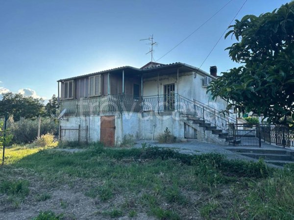 casa indipendente in vendita a Scafa