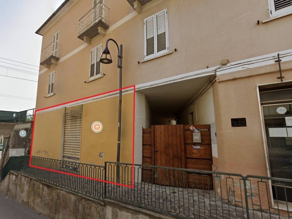 negozio in vendita a Scafa