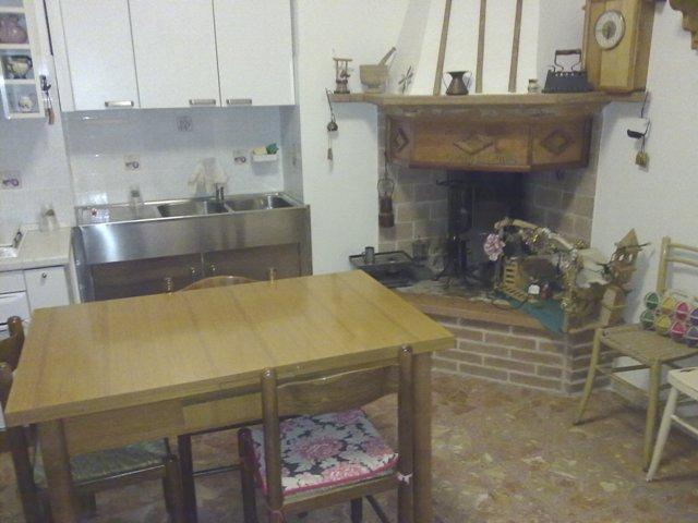 casa indipendente in vendita a Serramonacesca